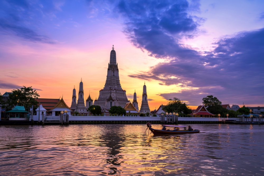 View of Wat Arun temple at sunset, one of many outdoor activities in Bangkok worth seeking out.